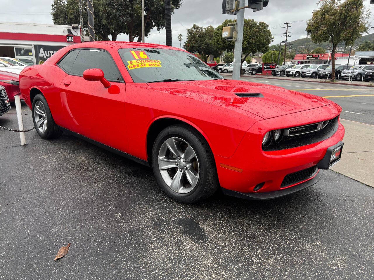 2016 Dodge Challenger SXT 2dr Coupe's photo