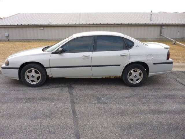 2004 Chevrolet Impala Base