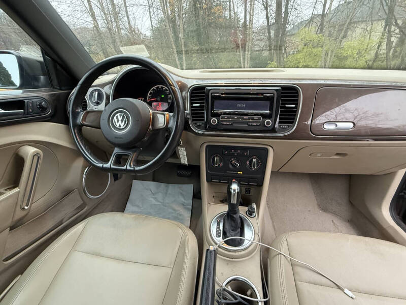 2013 Volkswagen Beetle Convertible 2.5L