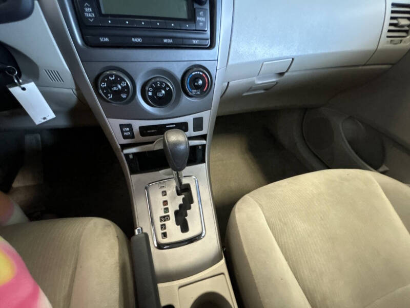 2012 Toyota Corolla LE