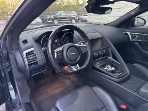 2019 Jaguar F-TYPE P300