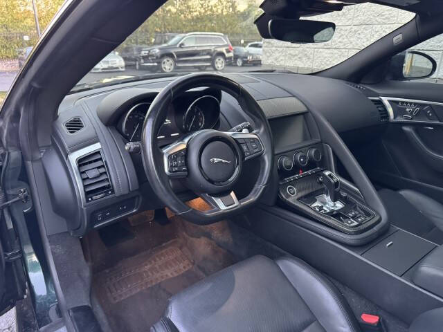 2019 Jaguar F-TYPE P300