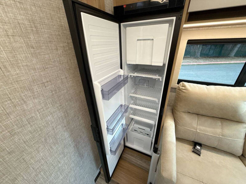 2025 Mercedes-Benz Sprinter