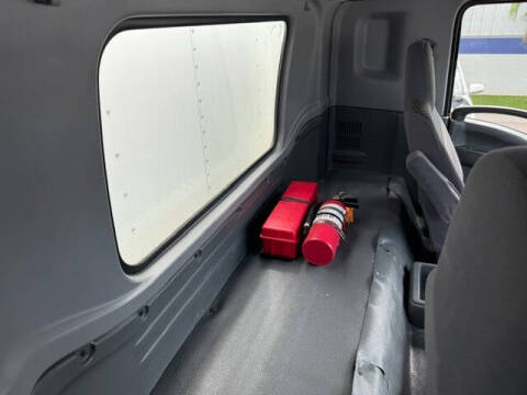 2021 Isuzu FTR