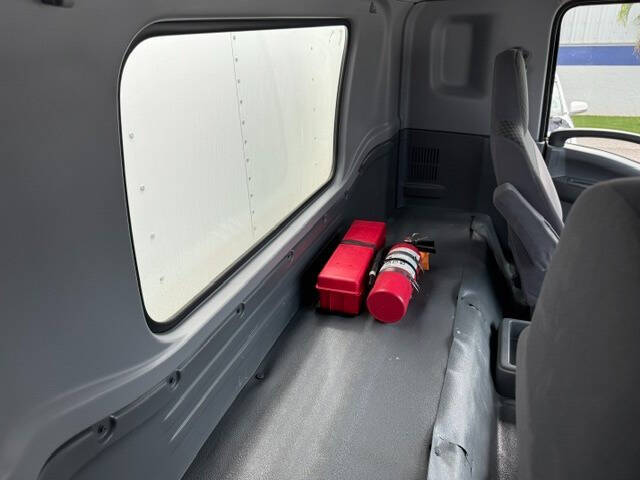 2021 Isuzu FTR