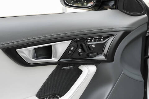 2014 Jaguar F-TYPE V8 S