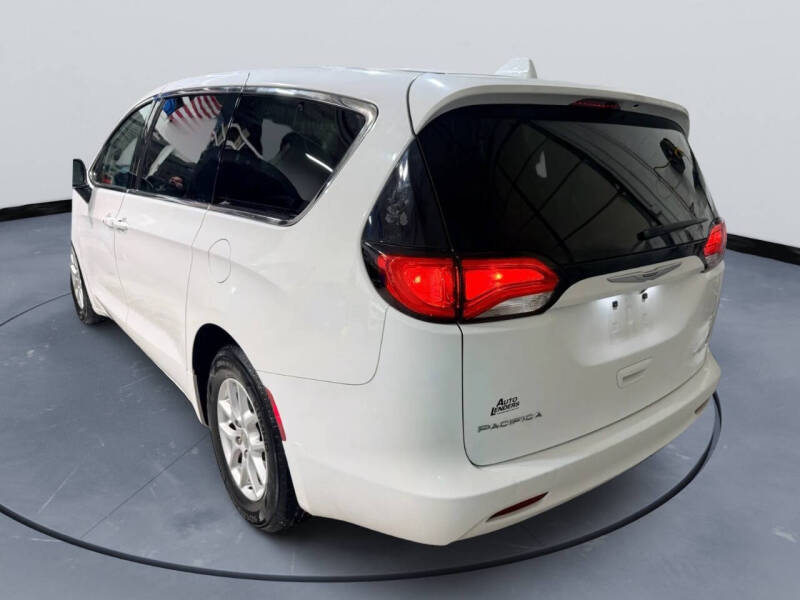 2017 Chrysler Pacifica Touring