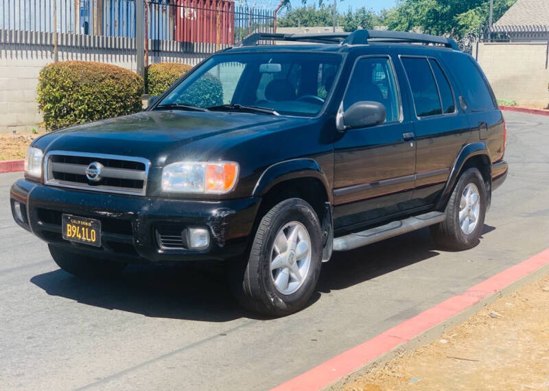 2002 Nissan Pathfinder for sale at GALAXY AUTO DEALS INC in Sacramento CA