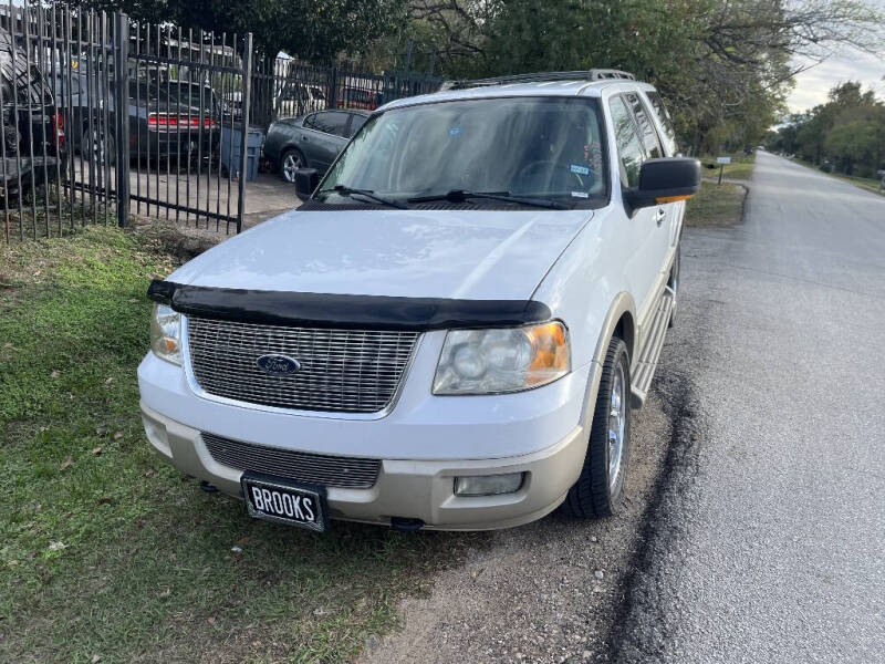 2005 Ford Expedition for sale at SCOTT HARRISON MOTOR CO in Houston TX
