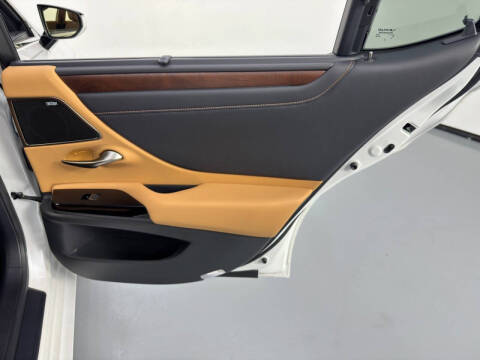 2024 Lexus ES 350 Ultra Luxury