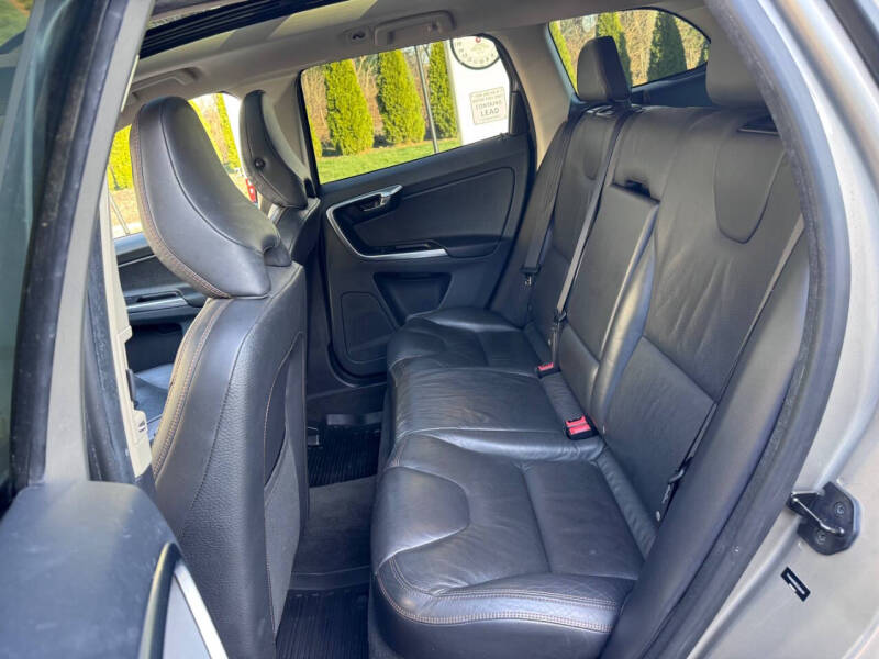 2012 Volvo XC60 3.2 Platinum