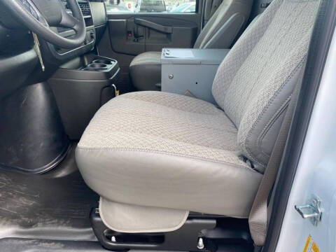 2025 GMC Savana 2500