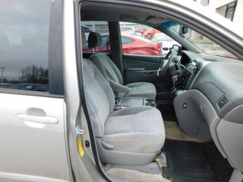 2007 Toyota Sienna CE 7-Passenger