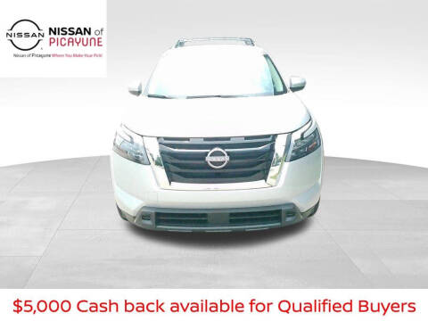 2025 Nissan Pathfinder SV