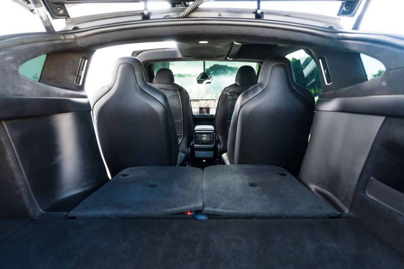 2022 Tesla Model X Plaid