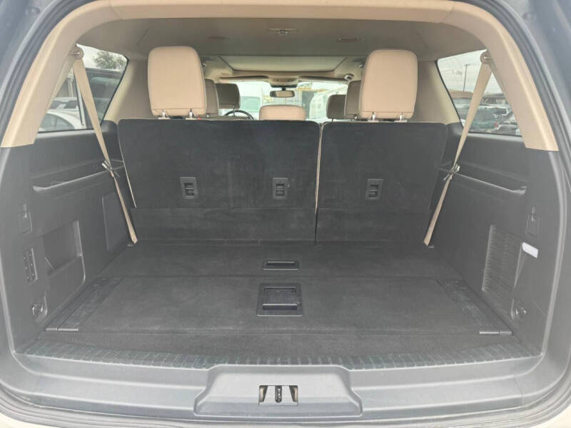 2023 Ford Expedition MAX Platinum