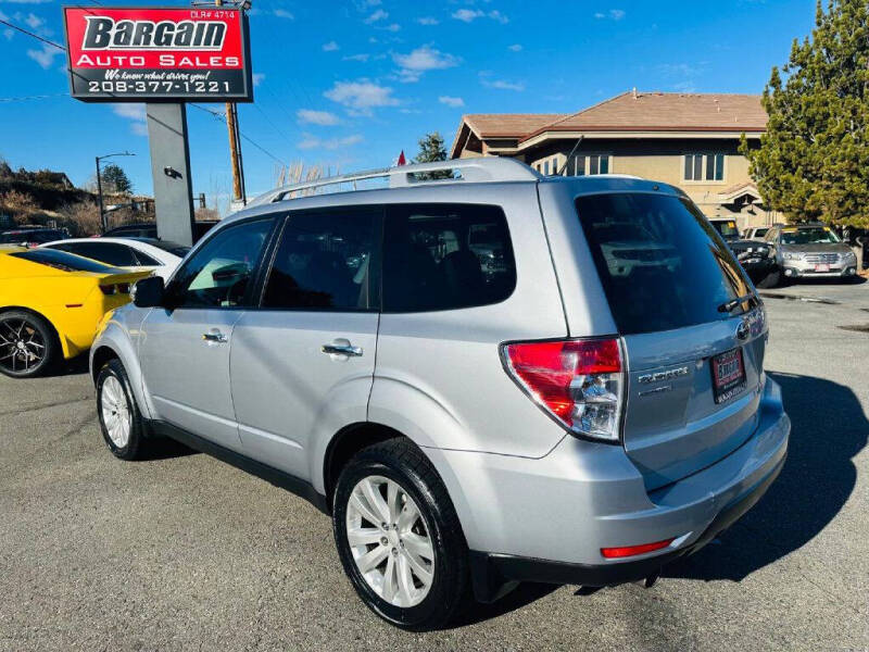 2013 Subaru Forester X Touring photo 5