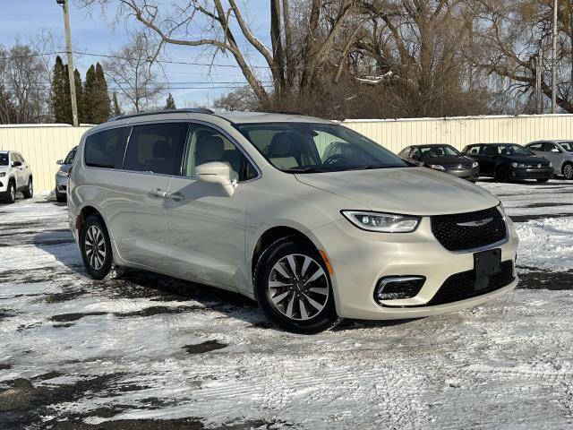 2021 Chrysler Pacifica Touring L's photo