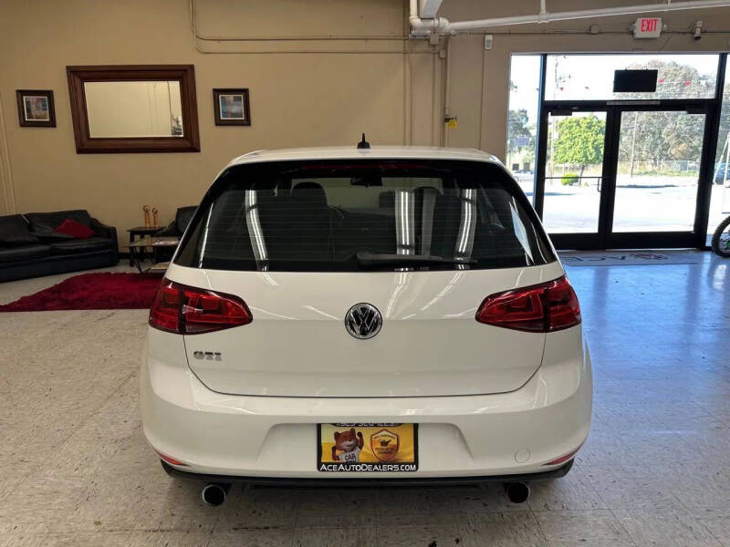 2016 Volkswagen Golf GTI