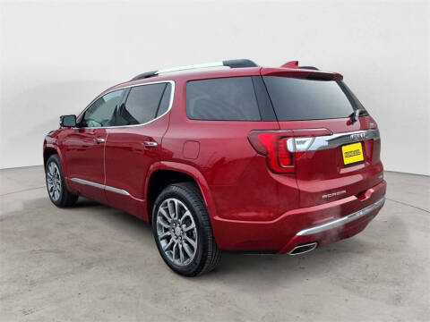 2023 GMC Acadia Denali