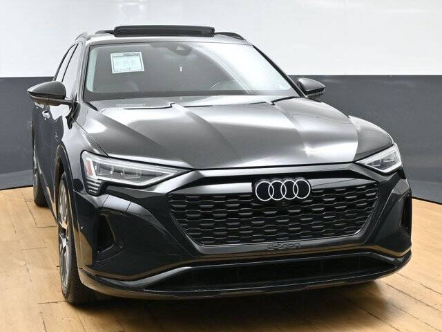 2024 Audi Q8 e-tron quattro Premium Plus