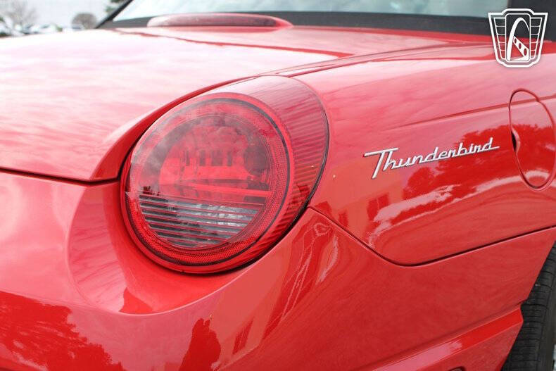 2002 Ford Thunderbird Deluxe