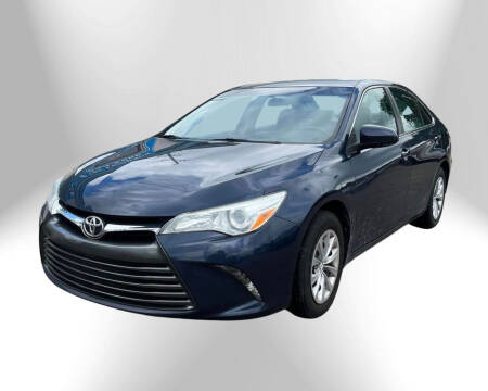 2015 Toyota Camry for sale at R&R Car Company in Mount Clemens MI