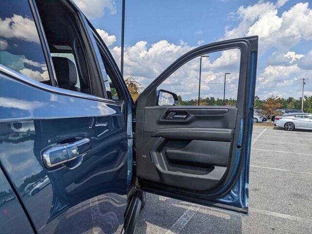 2025 GMC Yukon Elevation