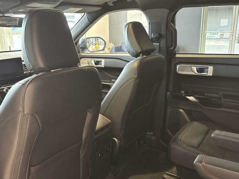 2022 Ford Explorer ST-Line