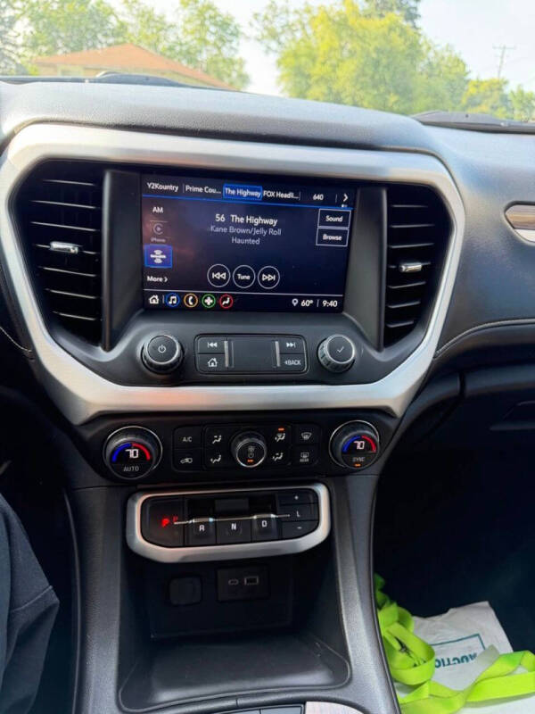 2023 GMC Acadia