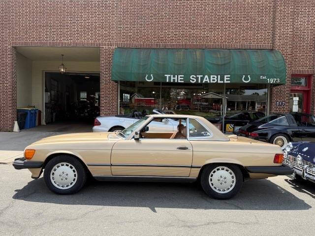 1987 Mercedes-Benz 560-Class 560 SL