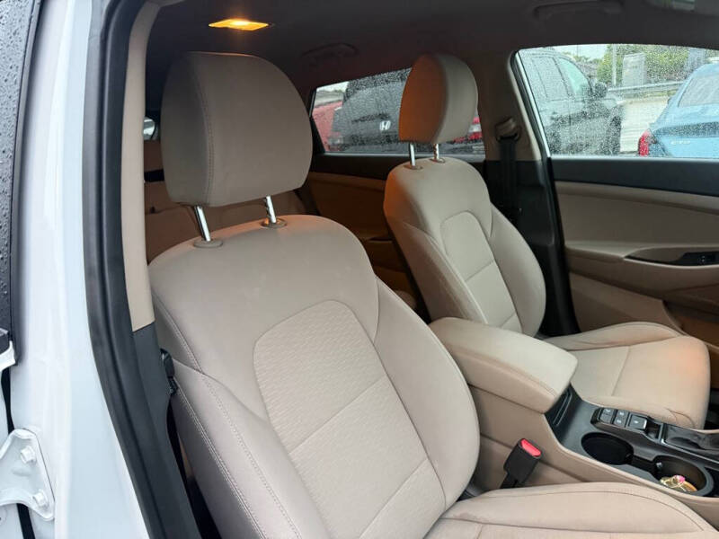 2021 Hyundai Tucson SE