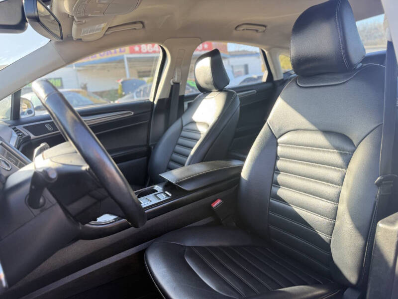 2020 Ford Fusion SEL