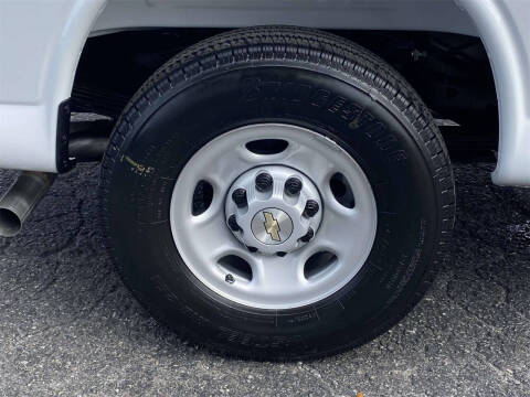 2025 Chevrolet Express 3500