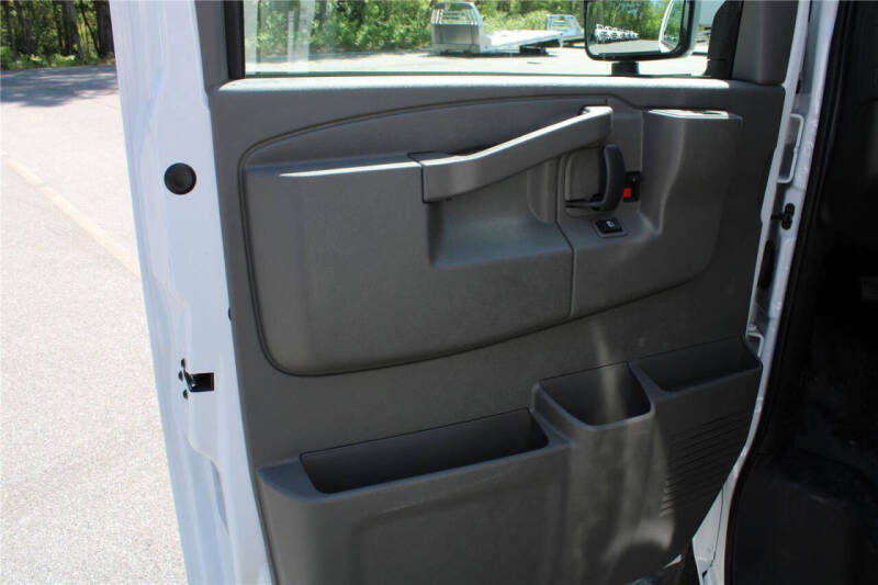 2024 Chevrolet Express 3500