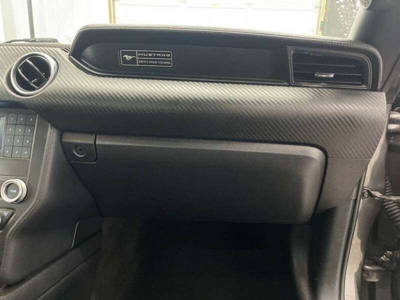 2020 Ford Mustang EcoBoost