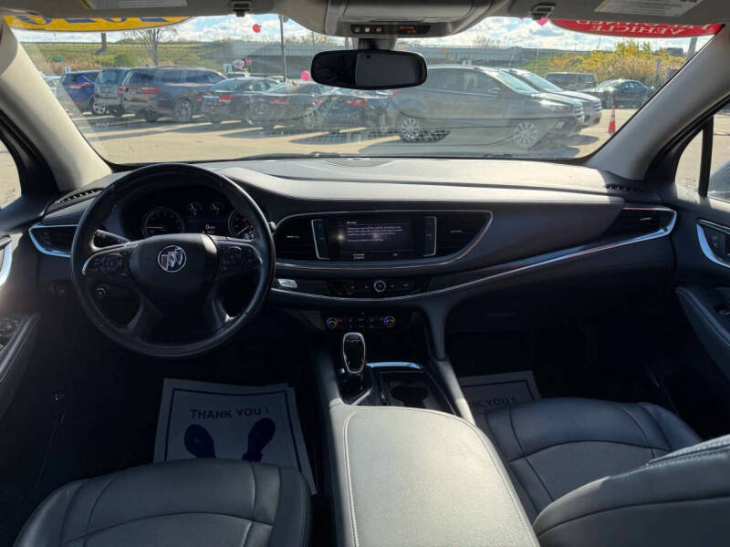 2020 Buick Enclave Essence