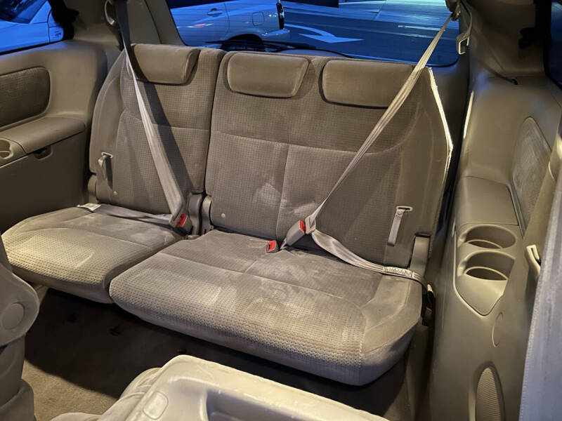 2007 Toyota Sienna CE 7-Passenger