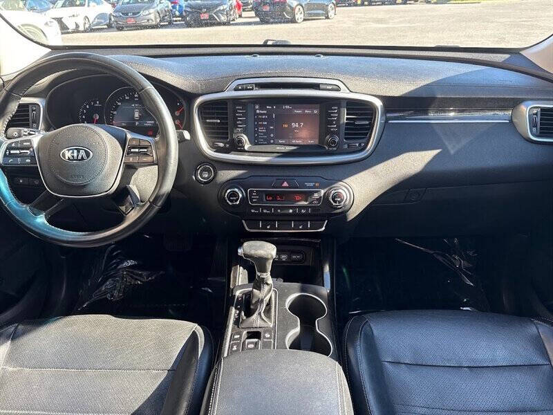 2019 Kia Sorento EX V6