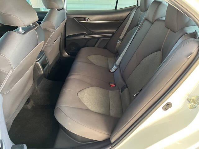 2020 Toyota Camry Hybrid LE