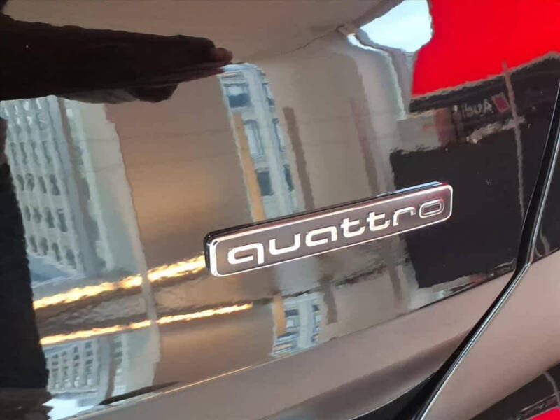 2025 Audi Q3 quattro S line Prem Plus 45 TFSI