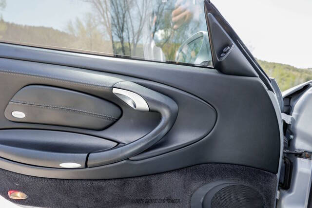 2001 Porsche 911 Carrera 4