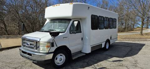 2009 Ford E-450 Shuttle Bus  for sale at Allied Fleet Sales in Saint Louis MO