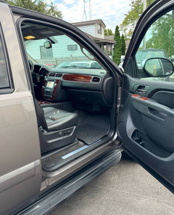 2013 Chevrolet Suburban LTZ