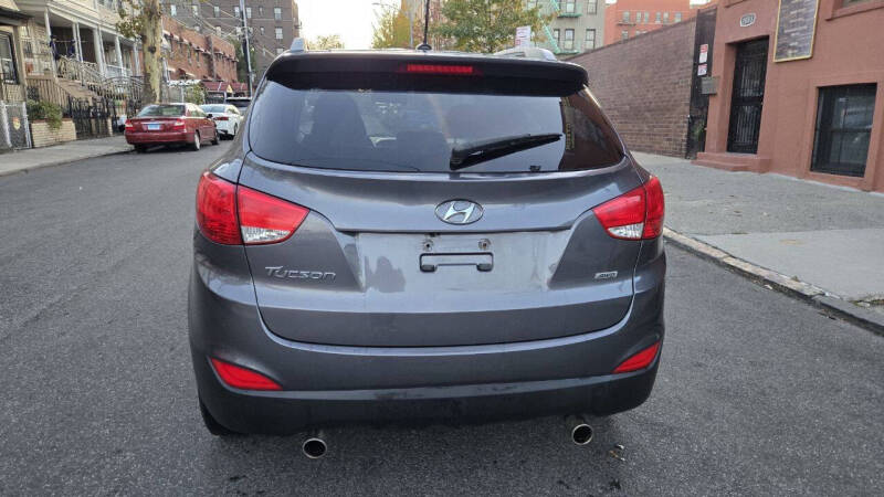 2015 Hyundai Tucson SE