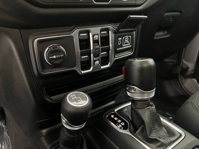 2023 Jeep Gladiator Sport