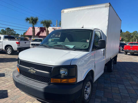 2015 Chevrolet Express for sale at Affordable Auto Motors in Jacksonville FL