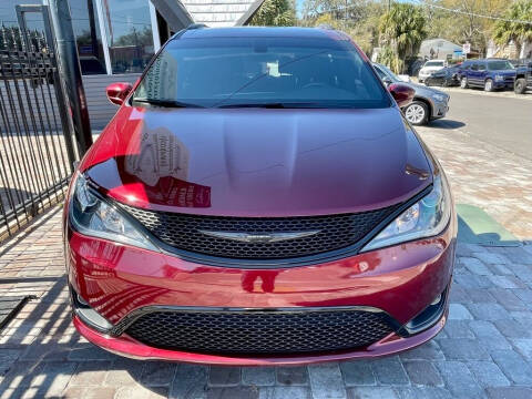 2018 Chrysler Pacifica Touring L