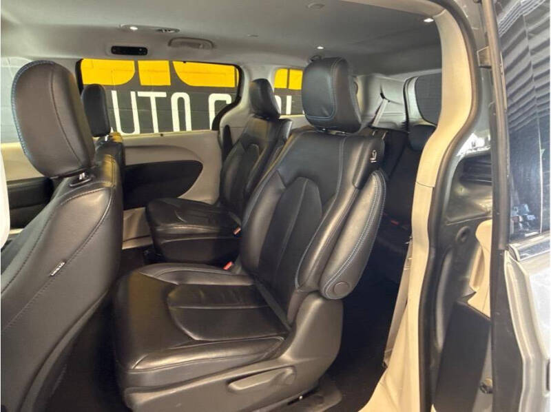 2021 Chrysler Pacifica Hybrid Touring L