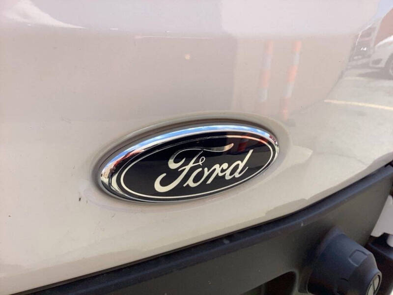 2025 Ford Transit 250